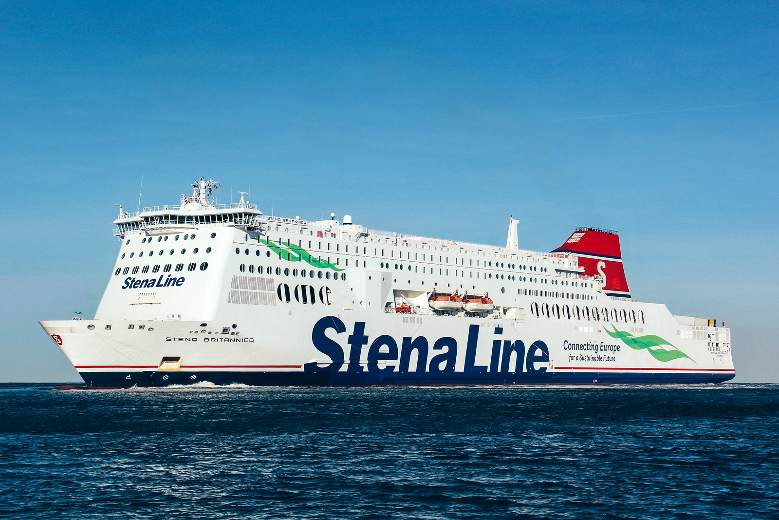 20170112_stena-britannica-repainted