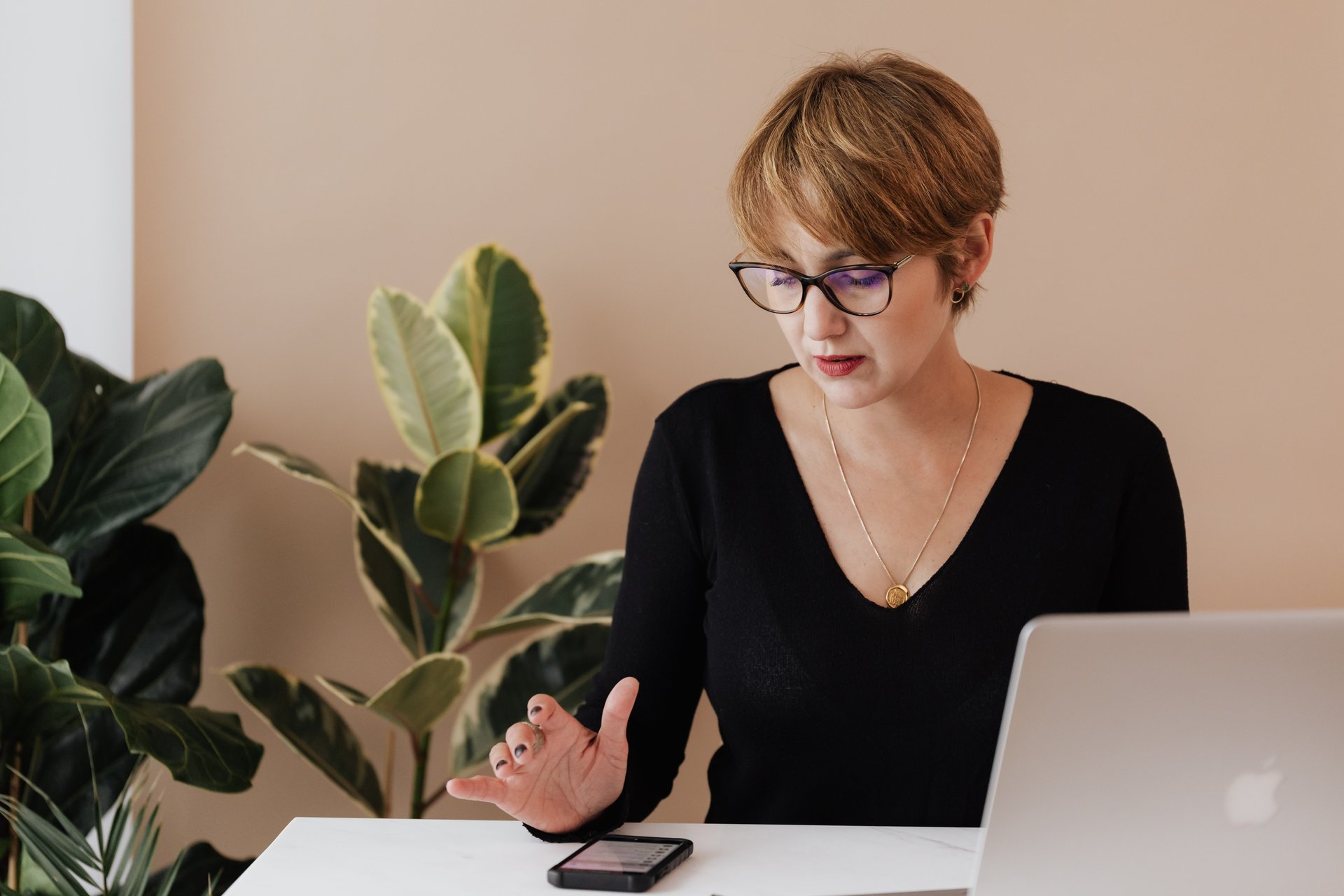 <span id="hs_cos_wrapper_name" class="hs_cos_wrapper hs_cos_wrapper_meta_field hs_cos_wrapper_type_text" style="" data-hs-cos-general-type="meta_field" data-hs-cos-type="text" >De faktiske omkostninger ved dårlig vagtplanlægning</span>