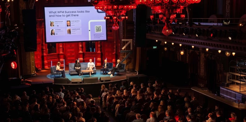 Navigate panel live on stage