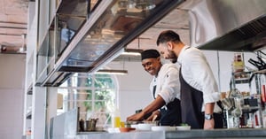 Personalmangel in der Gastronomie: Wie intelligente Dienstplanung helfen kann