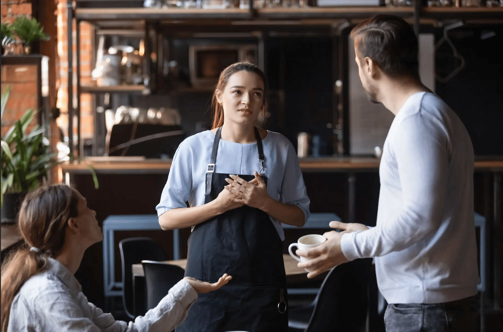 <span id="hs_cos_wrapper_name" class="hs_cos_wrapper hs_cos_wrapper_meta_field hs_cos_wrapper_type_text" style="" data-hs-cos-general-type="meta_field" data-hs-cos-type="text" >Twee op de drie winkelmedewerkers overwegen ontslag te nemen</span>